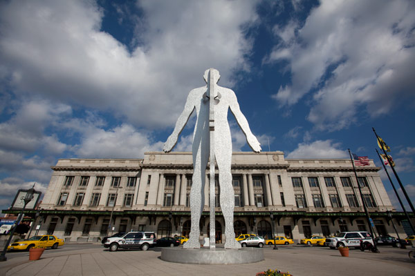 "Male/Female" sculpture by Jonathan Borofsky at Penn Station in Baltimore. Photo by Arianne Teeple